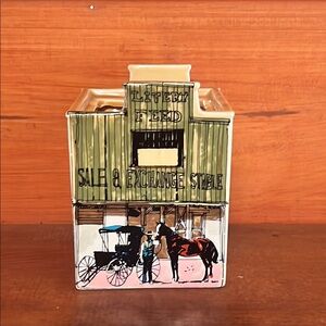 Enesco Olive and Chestnut Livery Feed Canister